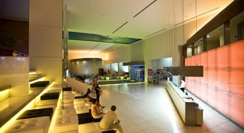 Nirvana Cosmopolitan Hotel - Convention & Sports Center Area Publik Photos