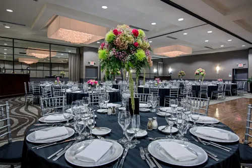Crowne Plaza Suffern-Mahwah Restauration Photos