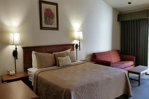 Western Holiday Lodge Photos