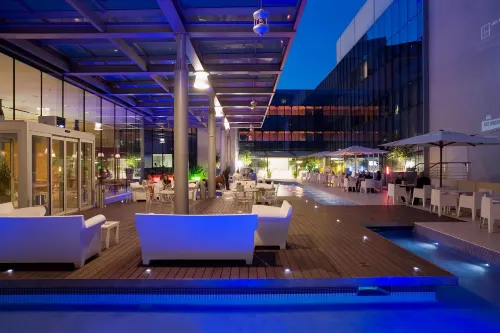 UNA HOTELS T Hotel Cagliari Espaces publics Photos