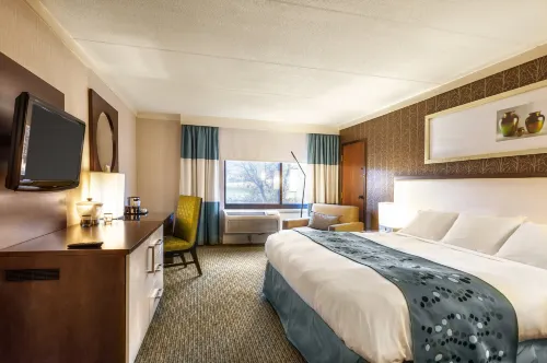DoubleTree by Hilton Corning Downtown Photos