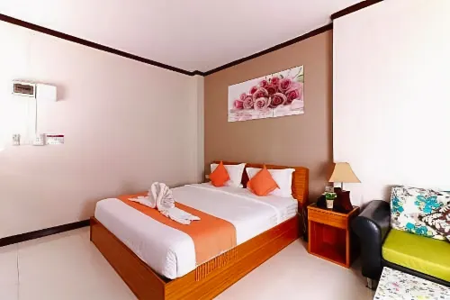 AU Place Hotel Rooms Photos