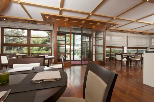Grand Hotel Trento Dining Photos