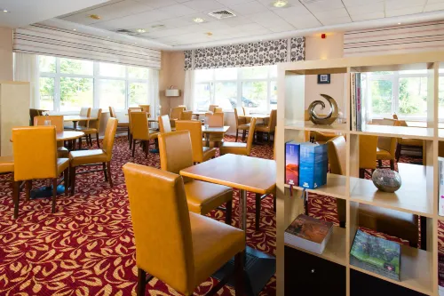 Holiday Inn Express Burton Upon Trent Restauration Photos