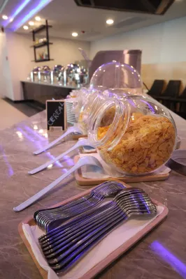 LawinTa Hotel Pattaya Dining Photos
