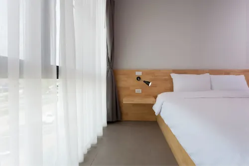 Easy Hotel Photos