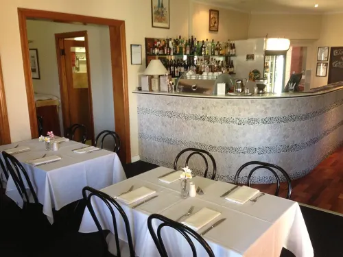 Footscray Motor Inn and Serviced Apartments Dining Photos