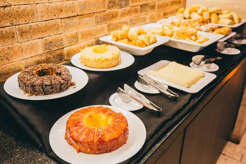 Cullinan Hplus Premium Dining Photos