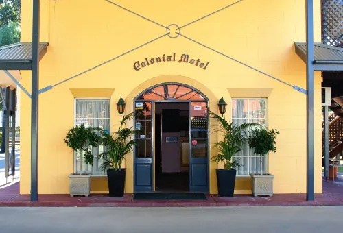 Colonial Motel Richmond من الخارج Photos