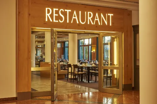 H+ Hotel Hannover Dining Photos