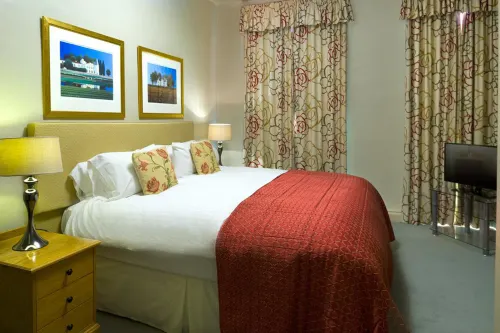 Marlborough Arms Photos