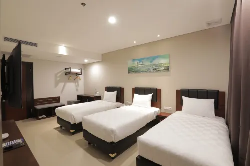 PrimeBiz Hotel Surabaya Camere Photos