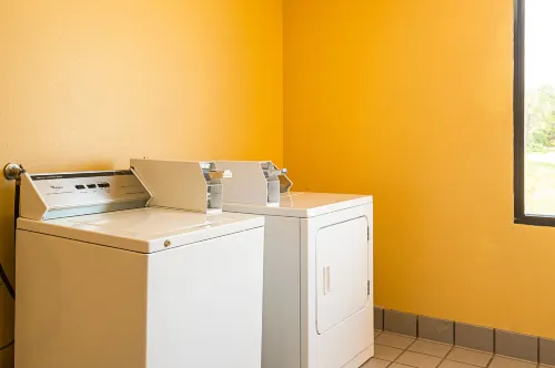 Rodeway Inn & Suites Public Areas Photos