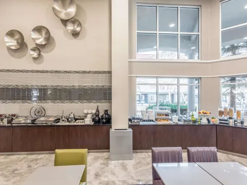 La Quinta Inn & Suites by Wyndham Denver Tech Center Dining Photos