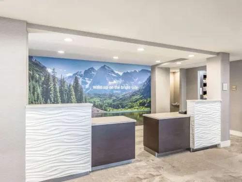 La Quinta Inn & Suites by Wyndham Denver Tech Center Featured Photos