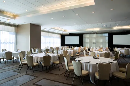 Toronto Marriott City Centre Hotel Business Facilities Photos
