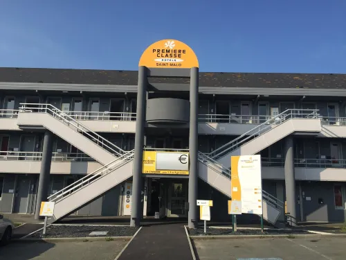 Première Classe Extérieur Photos