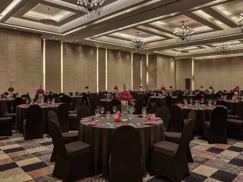 Pullman Hanoi Business Facilities Photos