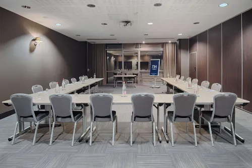 NH Lyon Airport Business Facilities Photos