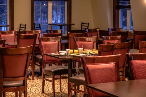 Château Beauvallon Dining Photos
