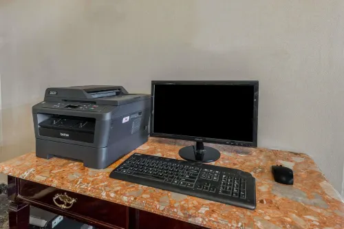 SureStay Plus by Best Western Windsor Khu vực công cộng Photos