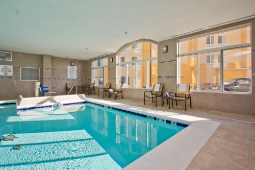 Holiday Inn Express & Suites Denver East-Peoria Street Loisirs et amusements Photos
