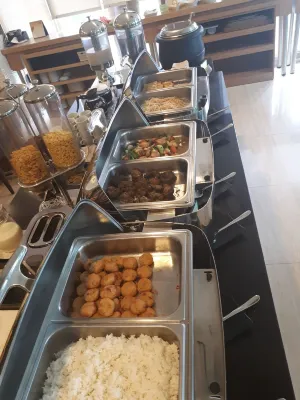 Avissa Suites Makanan Photos