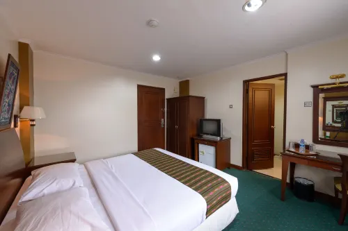 Cipta Hotel Wahid Hasyim Photos