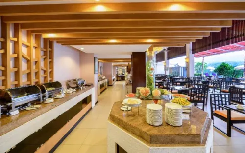 Peach Blossom Resort Phuket Dining Photos
