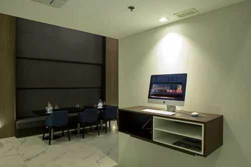 Ramada Encore Makati Public Areas Photos