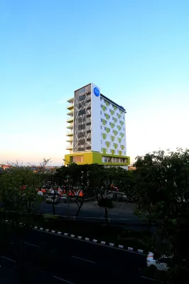 DAFAM Pacific Caesar Surabaya Eksterior Photos