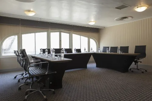 The Pickwick Hotel Business Photos