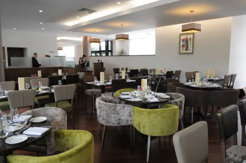 Leonardo Hotel Derby Restauration Photos