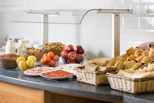 Ramada by Wyndham Madrid Tres Cantos Ăn uống Photos