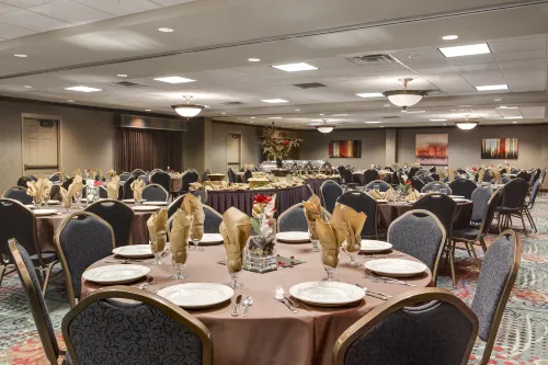 Holiday Inn & Suites Council Bluffs-I-29 Ristorazione Photos