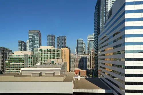 Toronto Marriott City Centre Hotel Rooms Photos