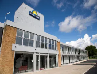 Ramada by Wyndham Milton Keynes Featured Photos