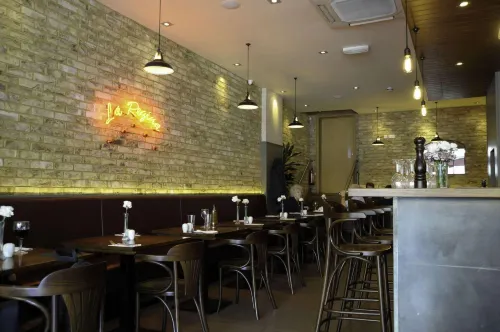 Kings Cross Inn Hotel Restauration Photos