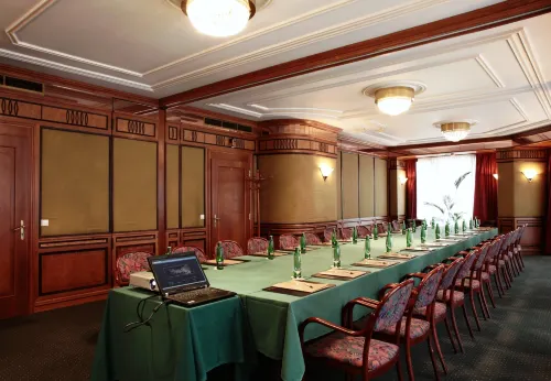 Grandhotel Pupp Business Photos