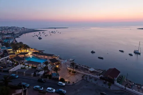AX Sunny Coast Resort & Spa Рядом с отелем Photos