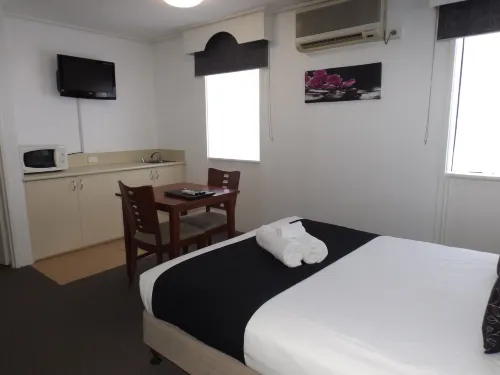 Central Court Motel Warrnambool Photos