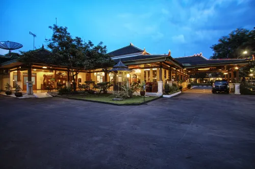 Kusuma Sahid Prince Hotel Solo Exterior Photos