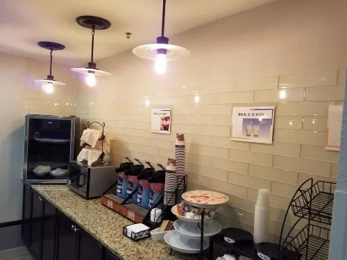 Best Western Magnolia Inn and Suites Dining Photos