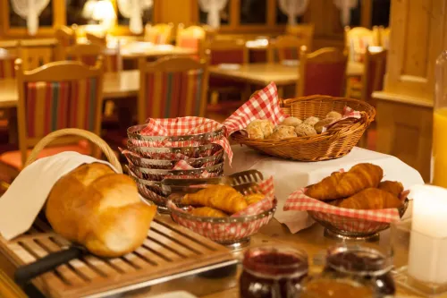 Hotel Walliserhof Zermatt Dining Photos