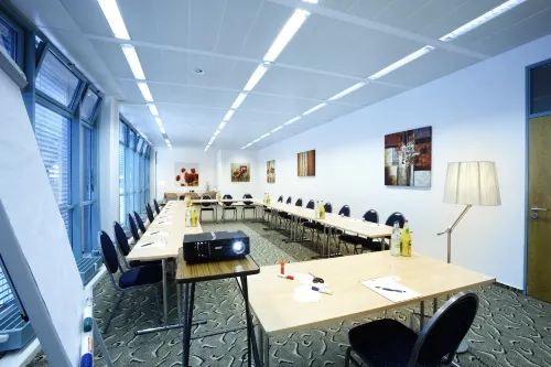 Hotel Kiel by Golden Tulip Espaces Affaires Photos