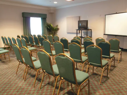 La Quinta Inn & Suites by Wyndham Modesto Salida Business Facilities Photos