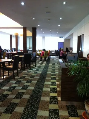 Kingwood Hotel Kuching Espaces publics Photos
