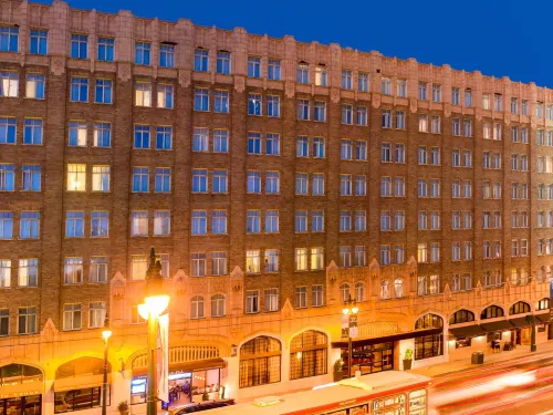 The Pickwick Hotel Esterni Photos