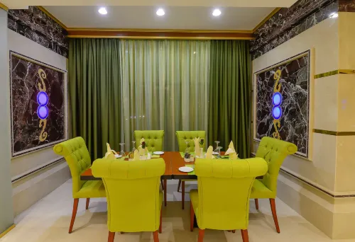 فندق كراون تاون تناول الطعام Photos