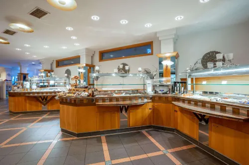 QU Hotel Augsburg Dining Photos